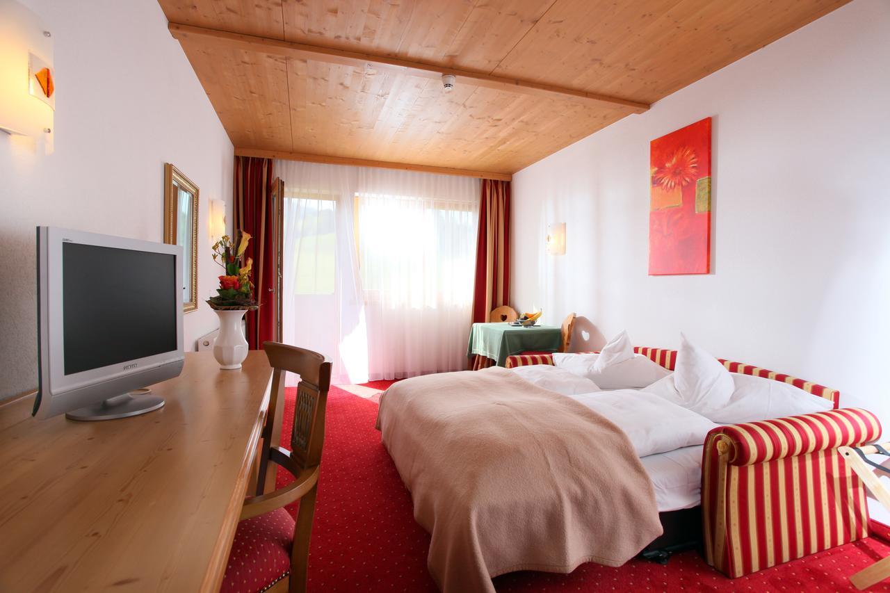Alpenhotel Landhaus Kuechl Kirchberg in Tirol Bagian luar foto