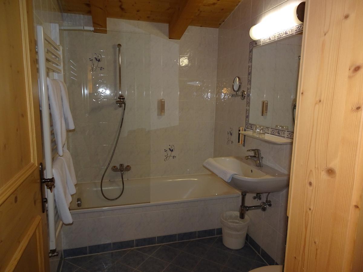 Alpenhotel Landhaus Kuechl Kirchberg in Tirol Bagian luar foto
