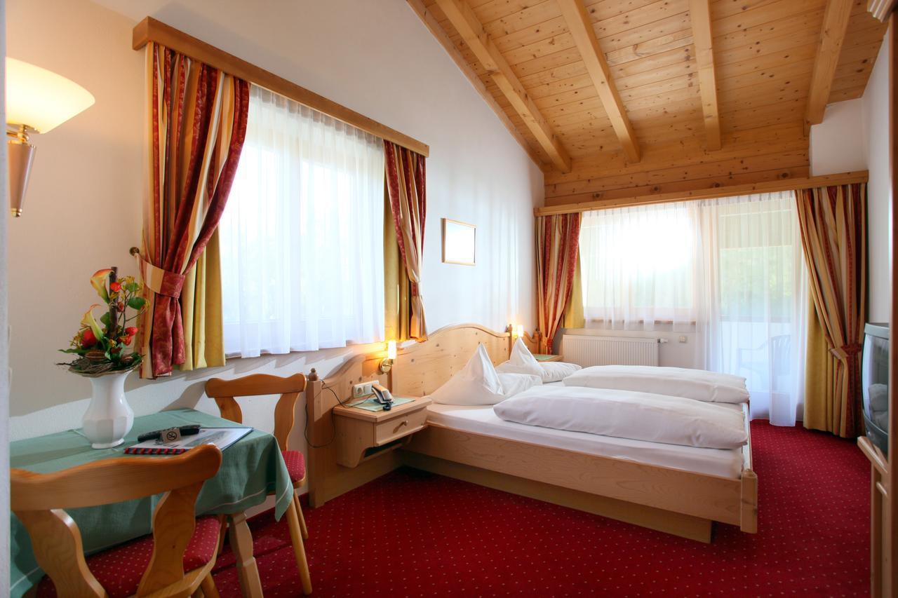 Alpenhotel Landhaus Kuechl Kirchberg in Tirol Bagian luar foto