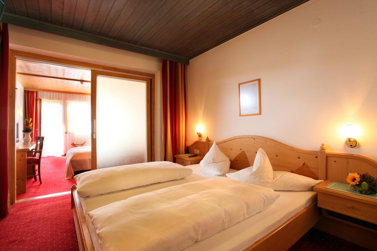 Alpenhotel Landhaus Kuechl Kirchberg in Tirol Bagian luar foto